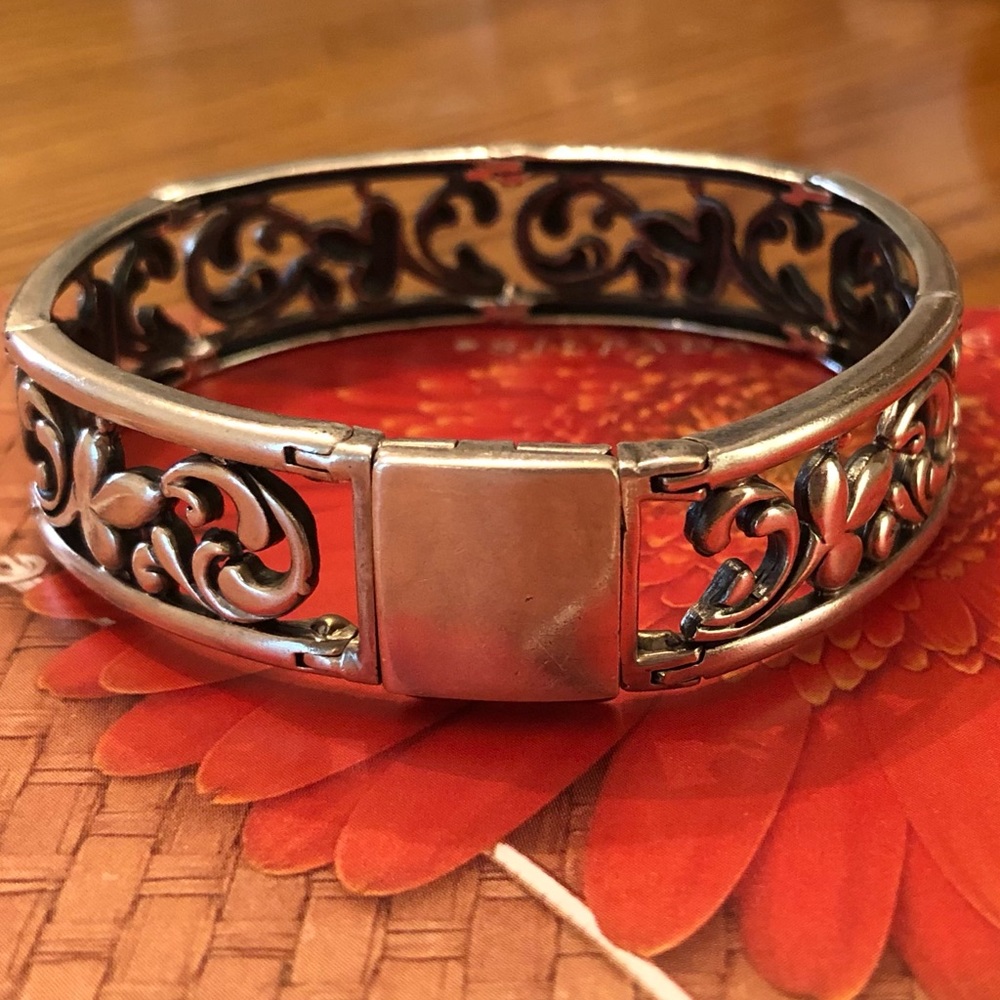 Silpada Filigree Sterling Silver Scroll Hinged Bracelet - Picture 10 of 16